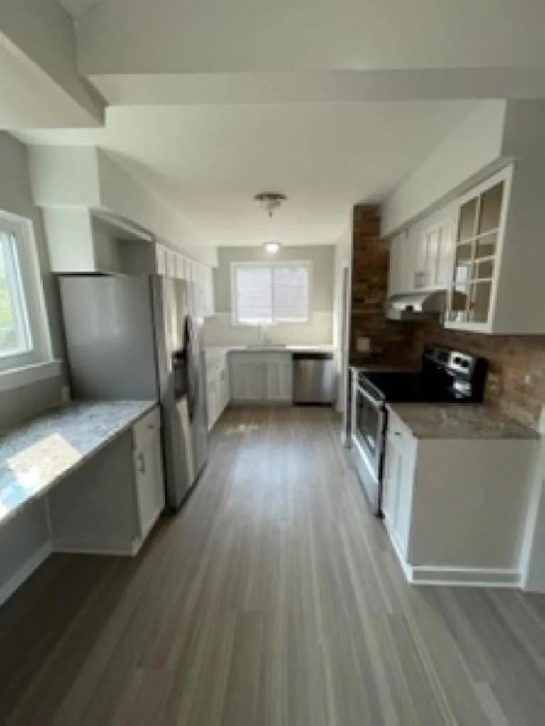 3 bed, 1182 sqft, $1,890 — Photo 4