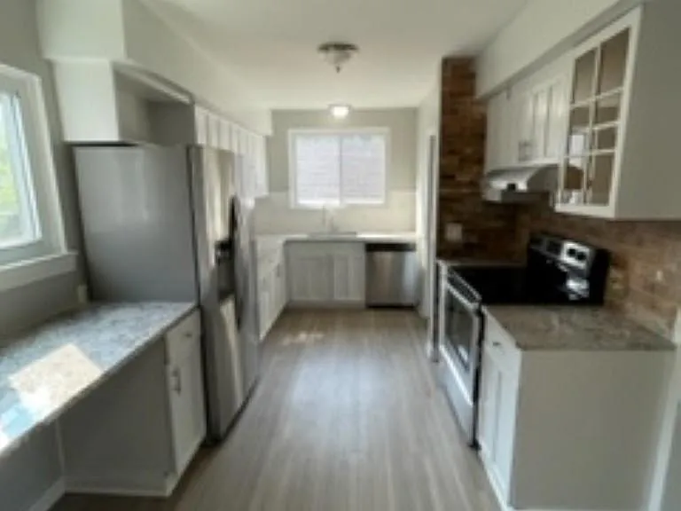 233 W Twelve Mile Rd — Photo 4