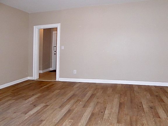 5th image of 6045 Boulevard APT E7