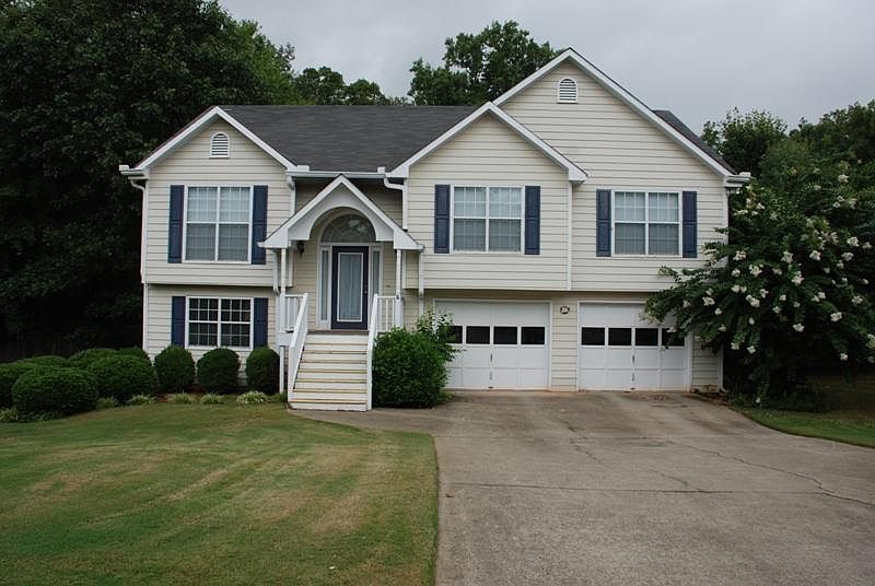 1st image of 540 Antebellum Dr SW