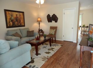 15 Bonaparte Dr, Toledo, OH 43615