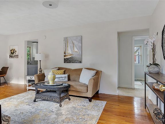2nd image of 2601 Dunn Ave