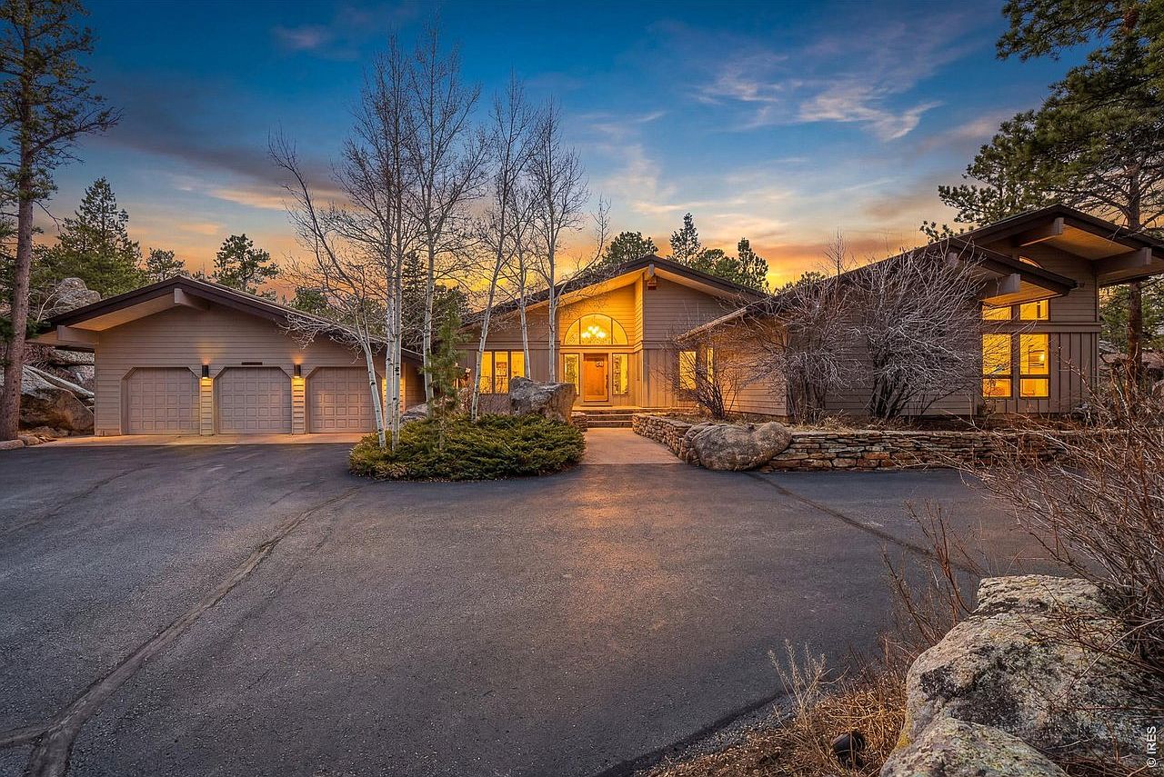 2415 Fox Acres Dr E
