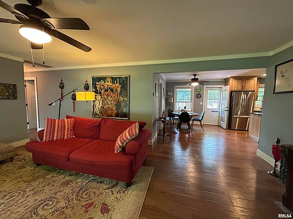 3rd image of 1404 W Taylor Dr
