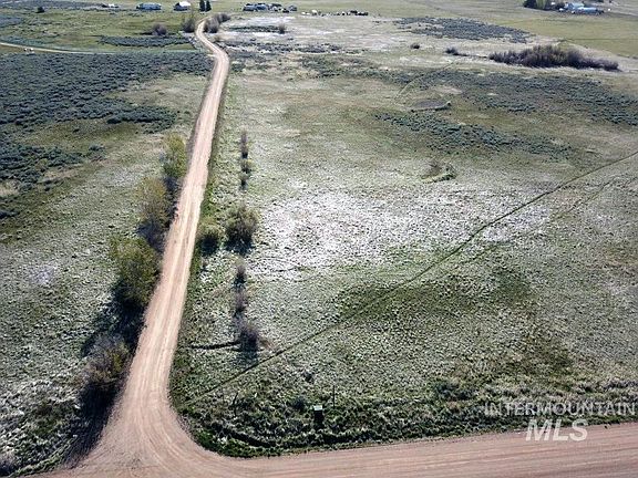 3rd image of 1 Coyote Dr