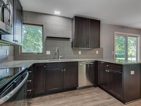5th image of 126 8th Ave NW