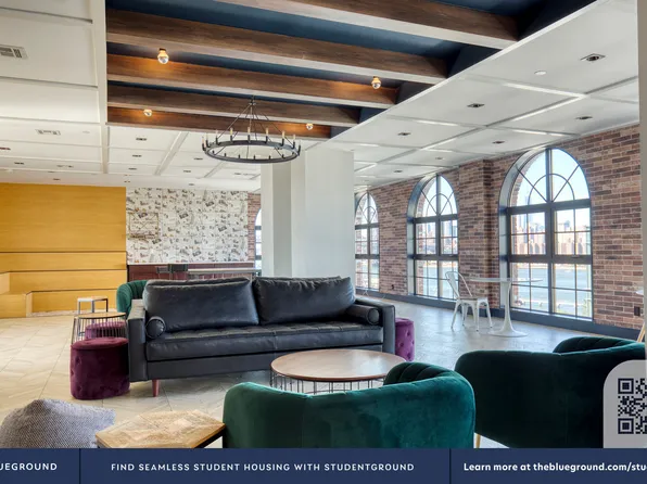 187 Kent Avenue image 27 of 37