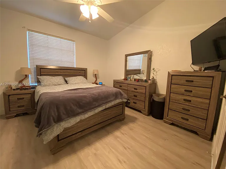 711 SW 148th Ave #402 — Photo 3