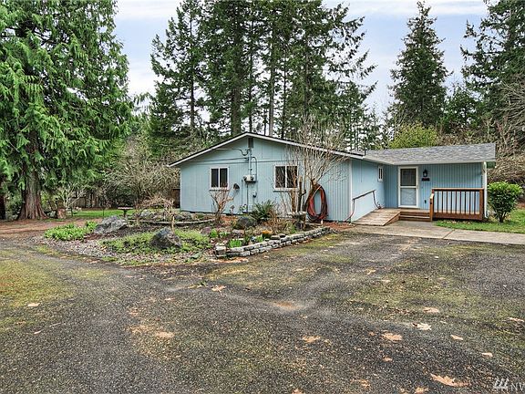 3rd image of 1336 46th Ave NE