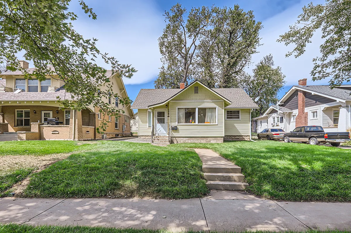 WELCOME to 8Th AVE! - 1943 8th Ave #B