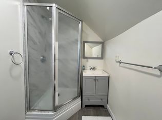 105 1st St #3, Hamden, CT 06514
