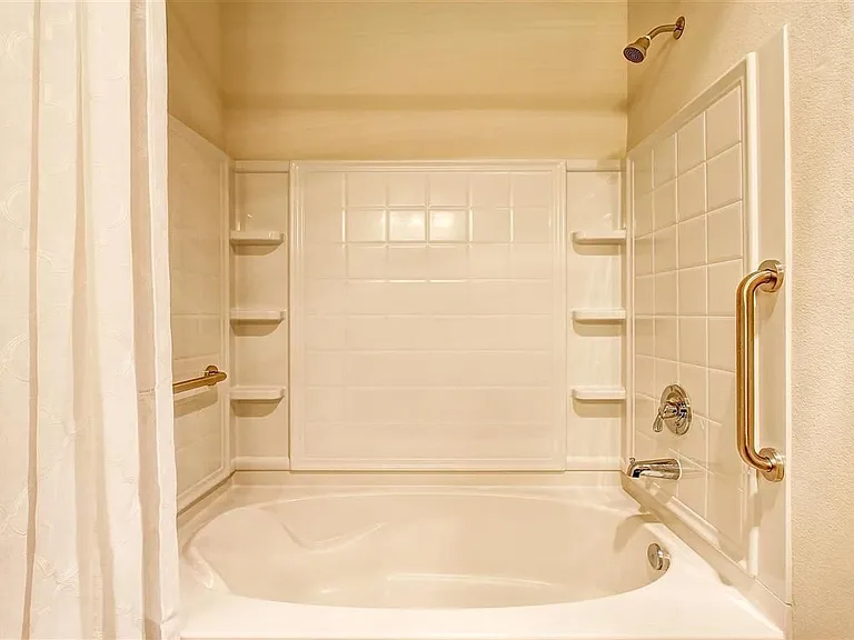 LARC at Olympia (Senior Housing 62+) — Photo 8