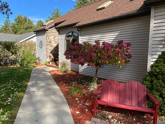 4th image of 13181 White Pine Dr