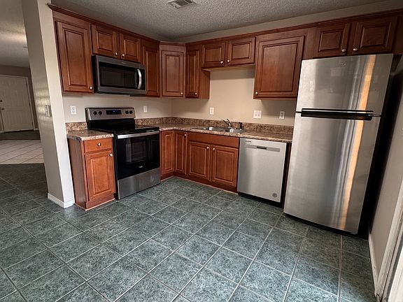 5th image of 2860 Villa Woods Cir #2860