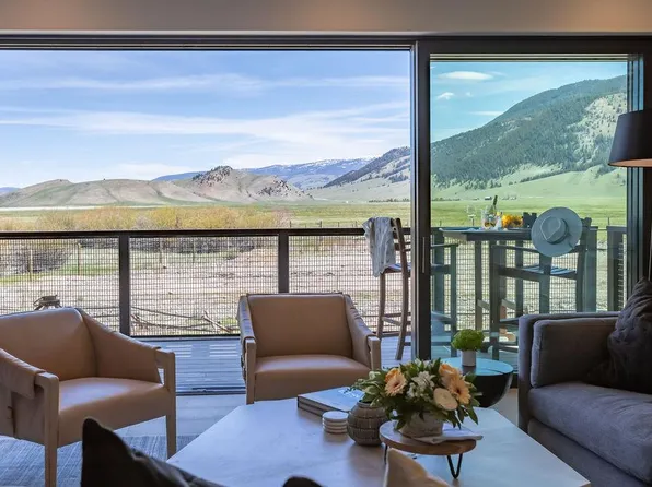 402 Hidden Hollow Dr, Jackson, WY 83001