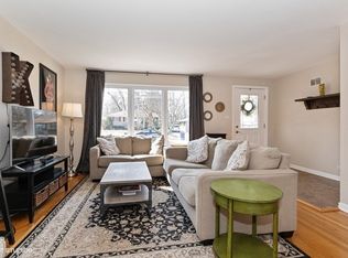 368 Marion Ave, Glen Ellyn, IL