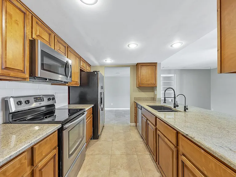 505 E Carson Dr — Photo 5