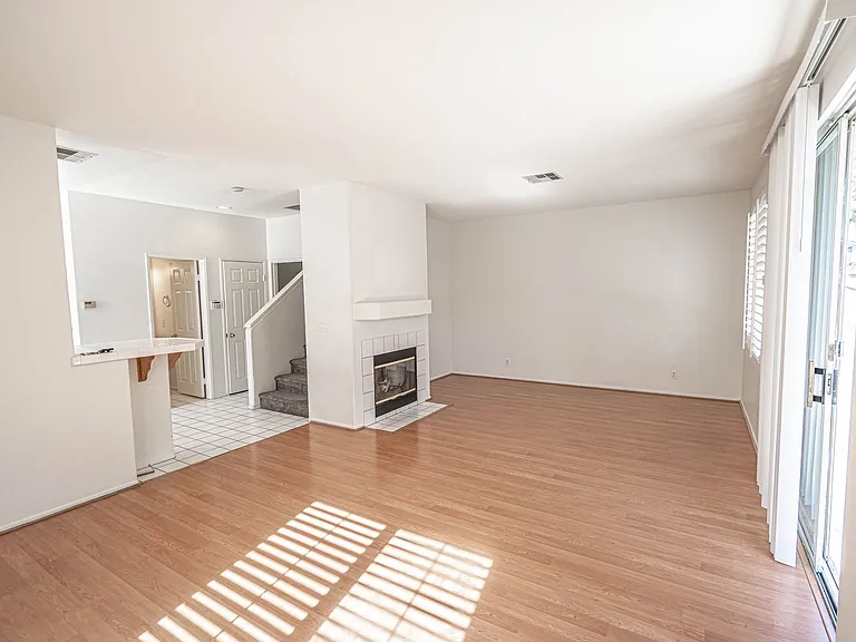 25410 Dry Creek Ct — Photo 5