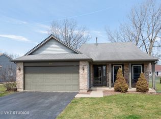 1242 Sebring Cir, Elgin, IL 60120