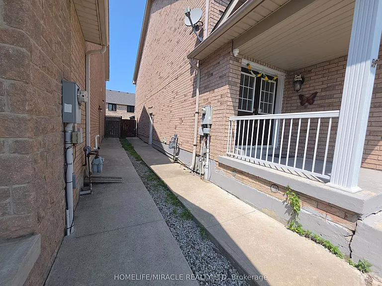 59 Rollingwood Dr #BASEMENT — Photo 3
