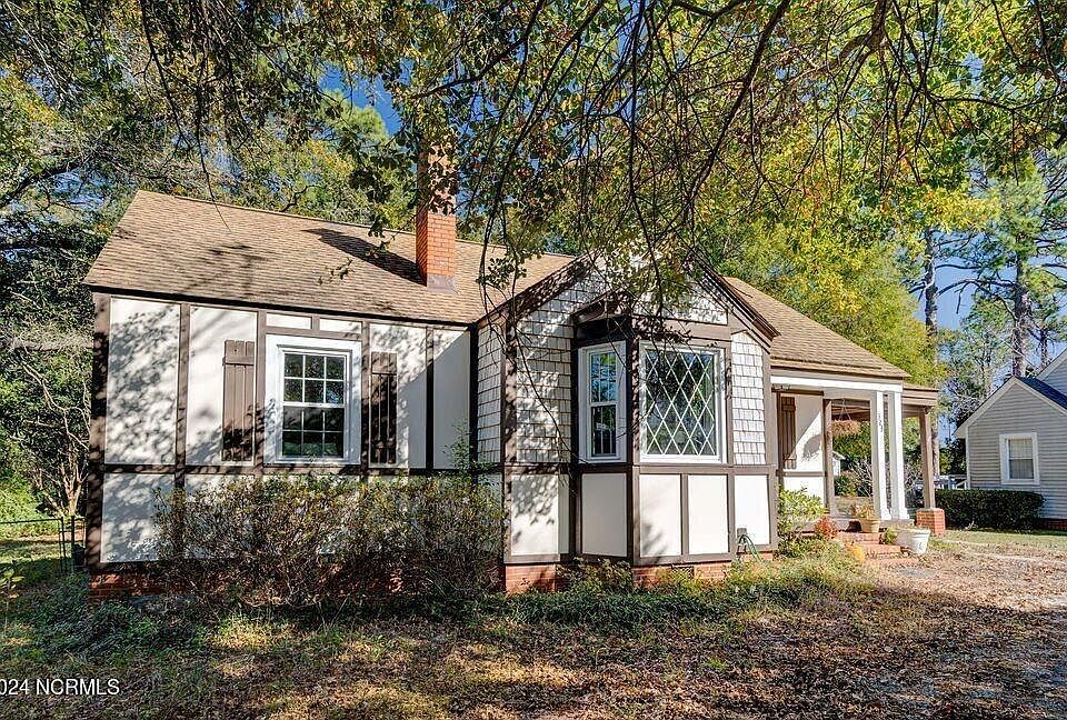 1st image of 323 Pine Grove Drive