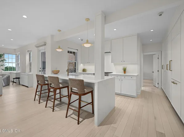 20 Church St APT B66, Greenwich, CT 06830