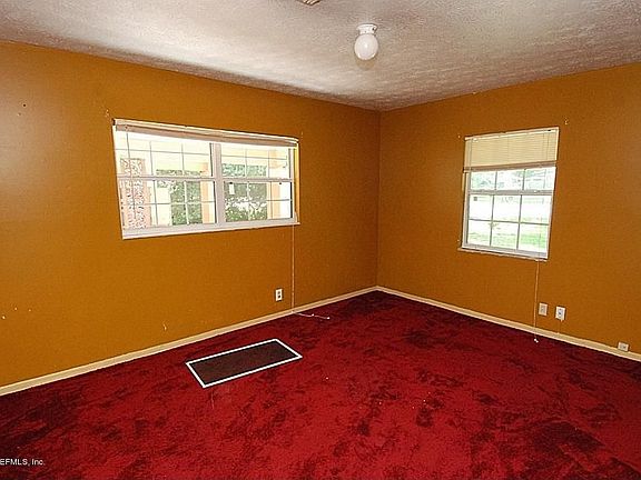 5th image of 7045 Hyde Grove Ave