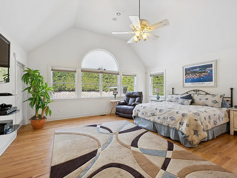 126 Malloy Dr — Photo 18