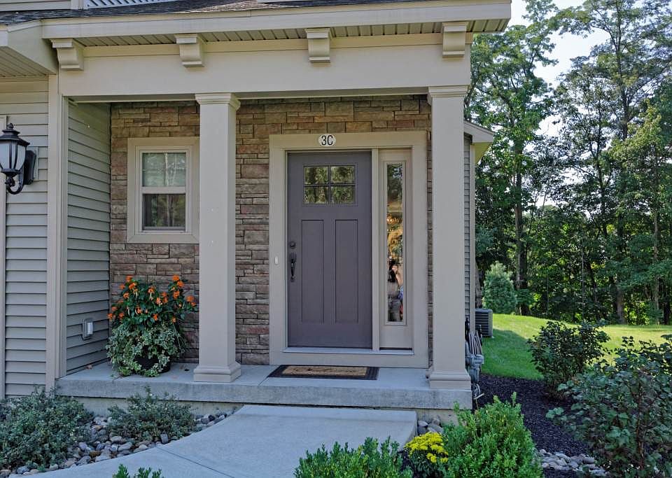 1st image of 10A Inglewood Dr