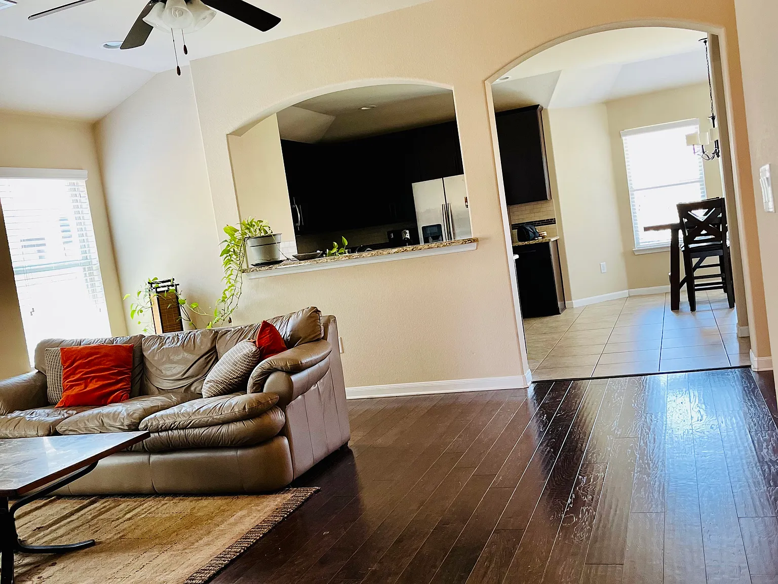 4 bed, 1800 sqft, $2,190 — Photo 3