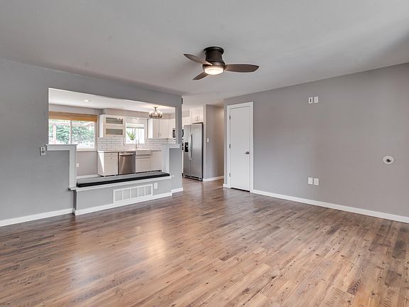 open floorplan, wiring preset for tv