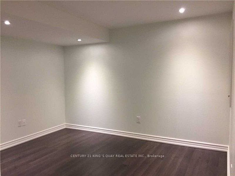 Richmond Hill Townhouse for rent - 4 Bedrooms — photo 14
