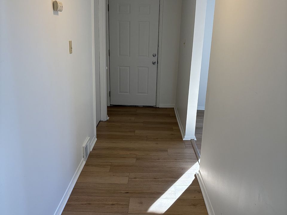 1st image of 729 Florence Ave Floor 1
