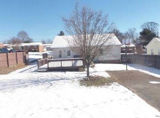 2938 Lomond St, Winston Salem, NC 27127