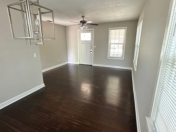 4th image of 2969 Green St