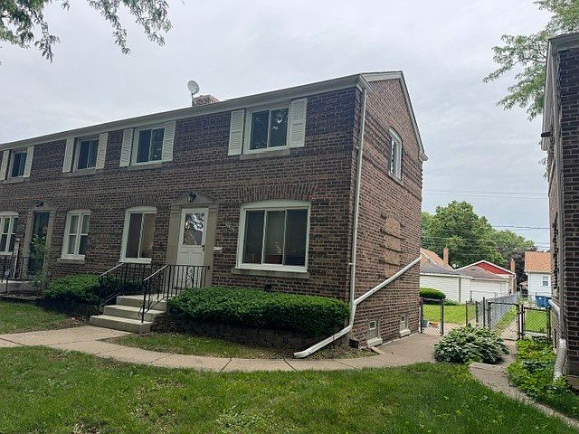 1st image of 3717 S 58th Ct