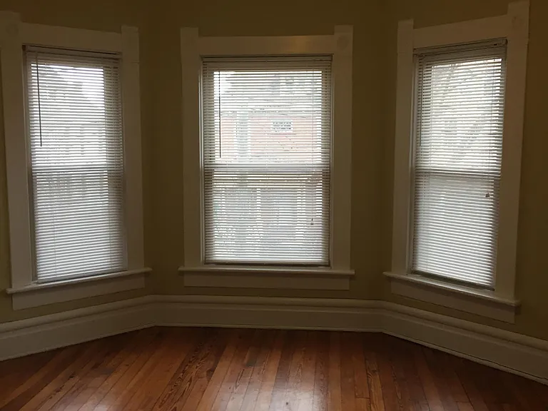 131 Wilson Ave — Photo 3