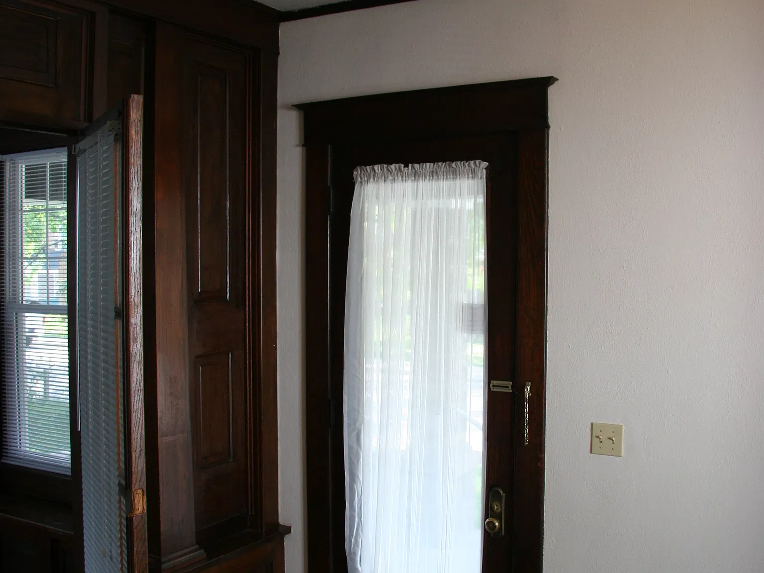 3 bed, 1000 sqft, $2,340 — Photo 4