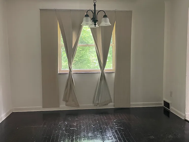 5806 Kennedy Ave — Photo 2