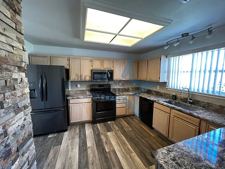 703 City View Dr — Photo 14