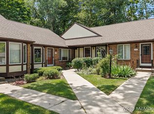 2347 Radcliff Village Dr SE #33, Grand Rapids, MI 49546