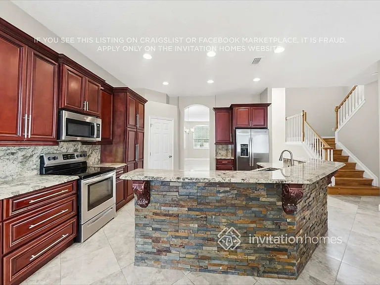 9761 Oak Crest Rd — Photo 10