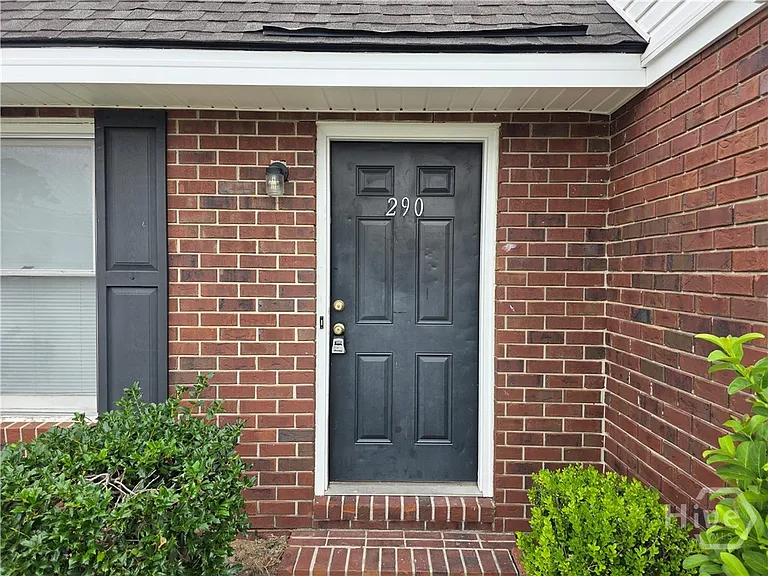 230 Lanier Dr #290 — Photo 2