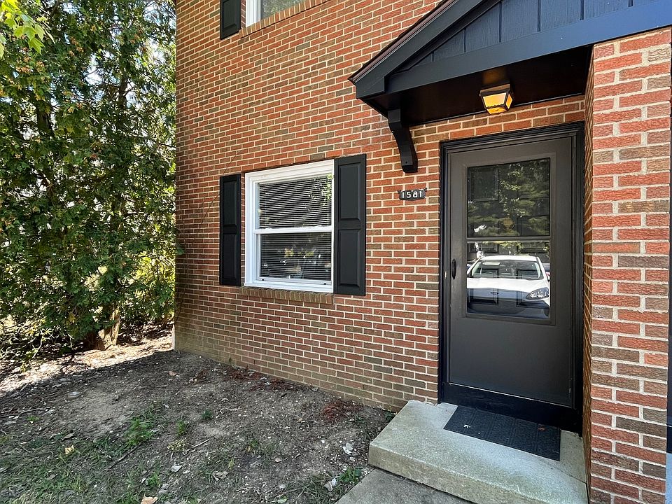 1st image of 1581 Park Place Dr