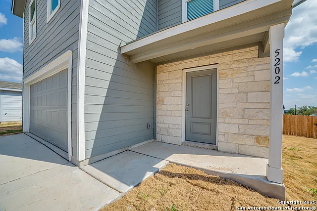 5202 Morgan Crst — Photo 3