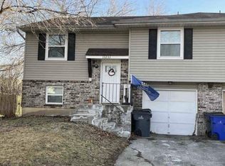 13233 S Brougham Dr, Olathe, KS 66062