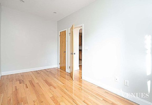 5th image of 2228 1st Ave #3C