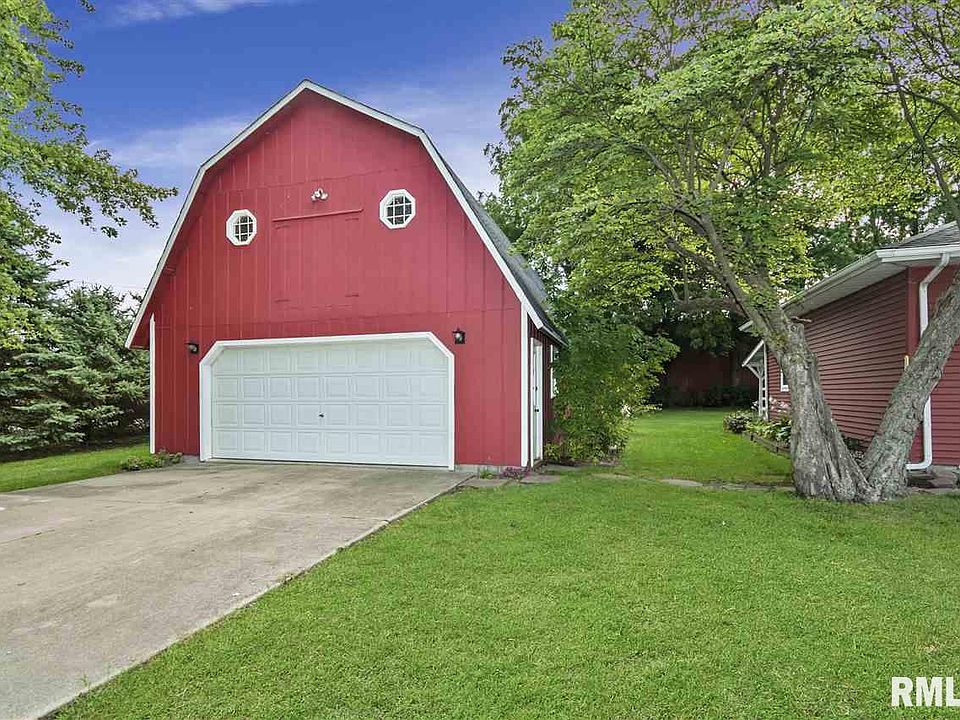 200 S East St, Tremont, IL 61568 Zillow