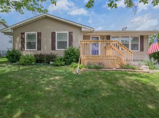 710 Arrowhead Ln NE, Cedar Rapids, IA 52402