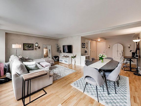 4th image of 2300 N Commonwealth Ave APT 2H